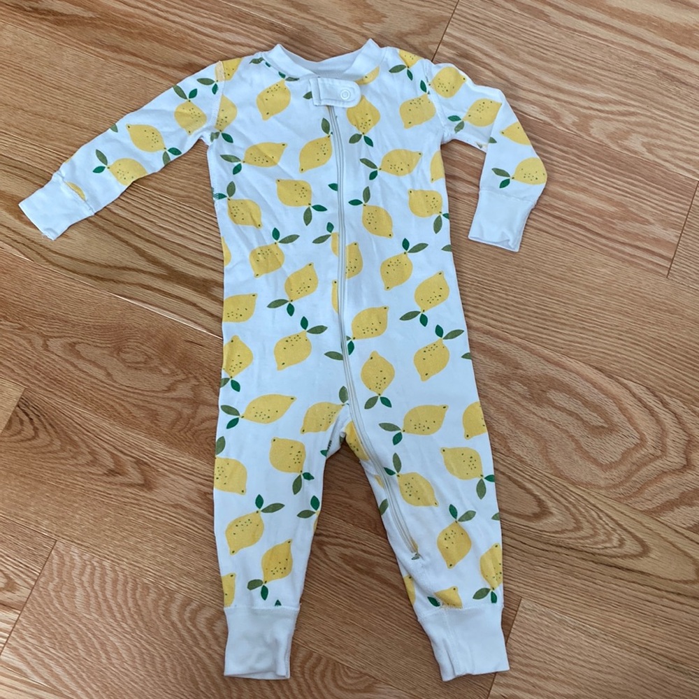 Hannah Andersson | Lemon pajama one piece 🍋